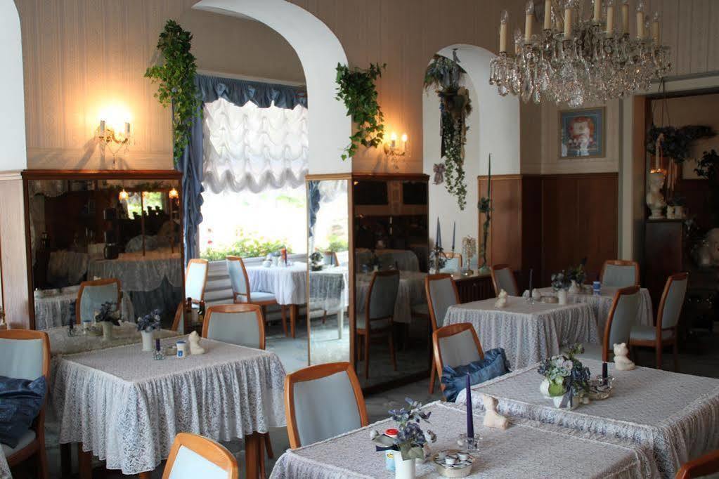 Hotel Villa Konigin Luise Bad Pyrmont Exteriör bild