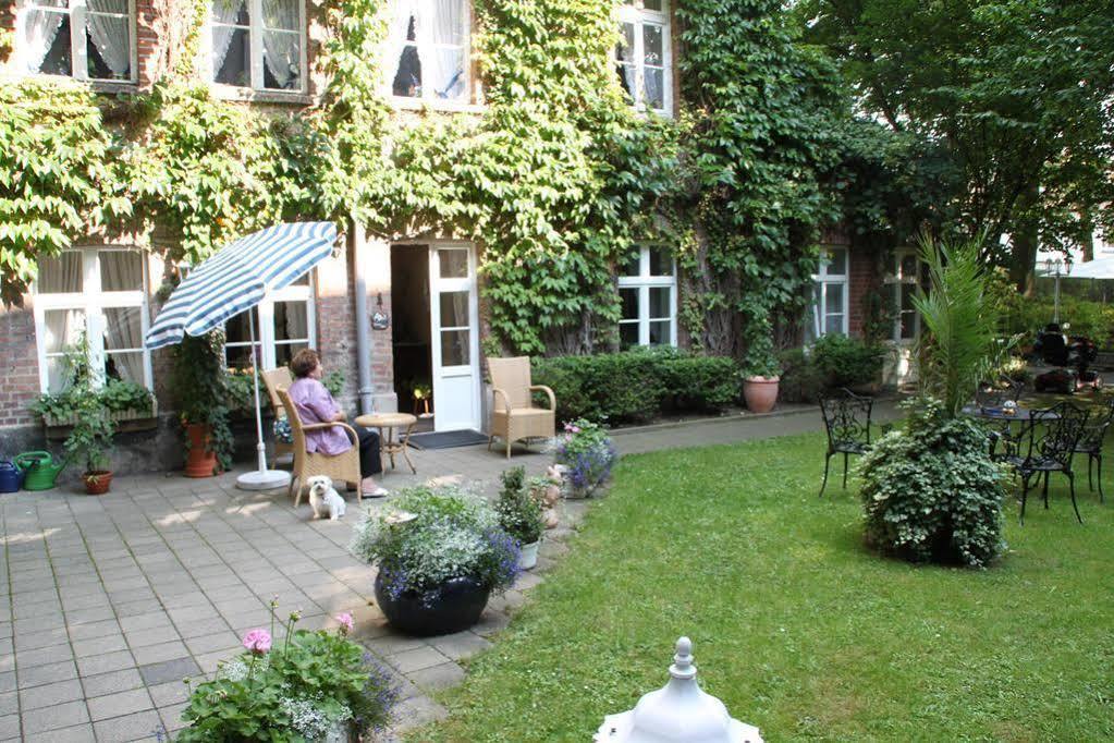 Hotel Villa Konigin Luise Bad Pyrmont Exteriör bild